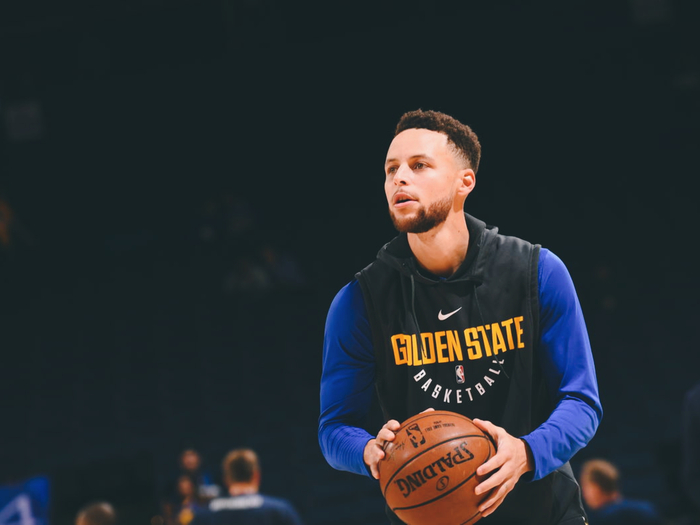 前锋在面对 前锋在面对